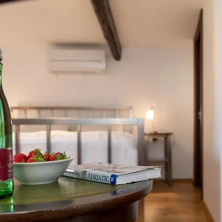 아파트 Casa Salomon - Loft 포레치